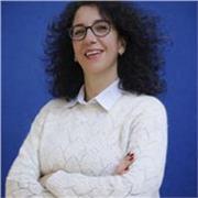 Dame, professeure  de mathématiques , 20 ans d'ancienneté.Master 2 en maths 