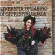 Laureata con lode in giurisprudenza, attualmente praticante notaio, offro lezioni in materie giuridiche