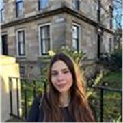 Profesora de inglés apta para todas las edades y niveles.