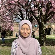 English tutor who teaches children of all ages