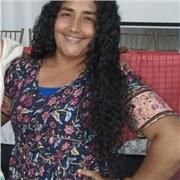 Trabaja desde casa y ayuda en tareas