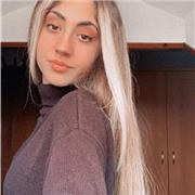 Soy una chica de 21 años con nivel b2 en inglés y también tengo experiencia relacionándome con nativos, también podría dar clases de Historia e Historia del Arte ya que actualmente estudio la carrera de Historia del Arte