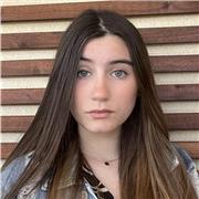 studentessa 5° anno liceo artistico, disponibile per ripetizioni a bimbi delle elementari e medie