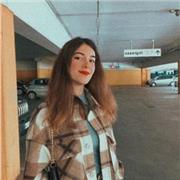 Ragazza di 21 anni diplomata con 100 offre ripetizioni per medie e elementari