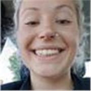 Studentessa di Filosofia. Diploma liceo scientifico