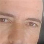 Enseignant expérimenté dans de nombreux domaines (suivi de rapport de stage et de mémoire, enseignement de divers matières comme l'économie, le droit, la vente et le français).