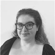 Englisch-Tutorin, die in den akademischen Schreiben spezialisiert