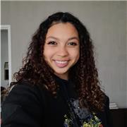 Je suis une colombienne avec une grande envie et capacité d'apprendre l'espagnol aux autres. Disponible pour des cours virtuels, je sais utiliser des outils informatiques pour mieux expliquer la langue. Je suis capable de travailler avec de gens de toutes
