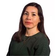 English tutor teaches students of all ages and Spanish