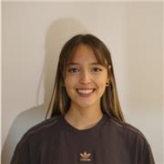 Profesora licenciada en diseño gráfico, terminando el máster de educación.