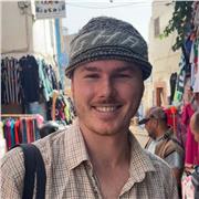 Science tutor providing lessons from year 7-12