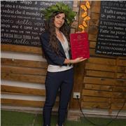 Insegnante di scienze sociali per studenti di scuole superiori e universitari. Prezzi modici e lezioni con materiale a distanza