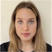 Español para extranjeros en Barcelona. Estudiante de comunicación, sociable y dedicada