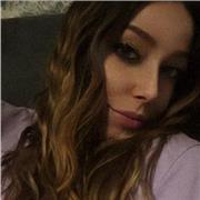 Studentessa nel 2018 di liceo Artistico, titolo di studio : maturità