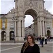 Soy una persona con muchas ganas de aprender y poder enseñar y compartir mis conocimientos con los demás. 