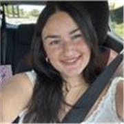 
Soy estudiante de último curso de Psicología con nivel C1 de inglés acreditado y experiencia trabajando con niños