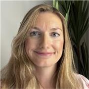I am native English speaker with 15 years’ experience teaching English as a foreign language, specializing in Business English