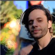 Profesional en ciencias sociales enseña español nativo a extranjeros.