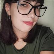 Studentessa universitaria di lingue offre aiuto compiti per elementari e medie