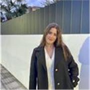 Doy clases de inglés, especialmente de pronunciación,conversación y expresiones aunque me adapto a cualquier necesidad!