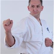 Maestro de Box, Kick Boxing, defensa personal y karate