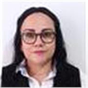 Licenciada en Administración, con experiencia docente con alumnos de Preparatoria