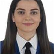 Profesora titulada en biología con 4 años de experiencia.