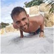 Coach sportif et spirituel spécialisé dans l'adaptation au corps et à la respiration