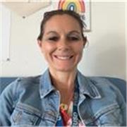 Profesora Titulada con mas de diez años de experiencia. He trabajado con alumnos desde cinco años hasta adulto. 