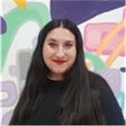No tengo experiencia como profesora, pero soy española nativa, y puedo dar clases a las personas que le haga falta aprenderlo.