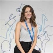 Profesora licenciada en Física Nuclear y de Partículas, con experiencia dando clases de Matemáticas y Física.