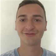 Laureando in ingegneria elettronica e insegnante tecnico pratico di scuola superiore cerca ragazzi di scuole superiori e università nelle materie tecniche e scientifiche