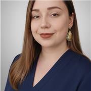 Educadora apaixonada pelo ensino de inglês; com mais de 15 anos de experiência em sala de aula e em aulas particulares