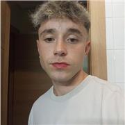 Estudiante actual de Turismo con experiencia dando clases a niños.