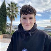 Entrenador de baloncesto con experiencia y juventud y muchas ganas