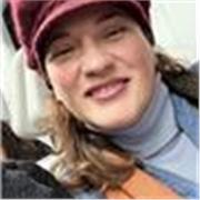 Soy profe de refuerzo para niños que están aprendiendo a leer y a escribir español haciendo énfasis en su comprensión lectora.