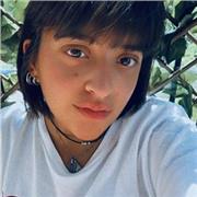 Diploma di scienze umane, studentessa in corso presso l’Università di Roma tre, frequentante corso di Servizio sociale e sociologia