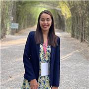 experienced english teacher offering online lessons for children