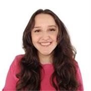 Profesora de idiomas dedicada e innovadora, me apasiona profundamente fomentar la comprensión intercultural, implementar técnicas de gramática cognitiva y explorar el fascinante mundo de la lingüística en la enseñanza de idiomas. 