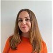 English tutor teaches students of all levels and all ages