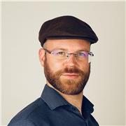 Profesor de piano y órgano tubular de Europa ofrece clases presenciales en Medellín