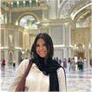 Profesora de apoyo escolar para niños de clases primarias o secundarias