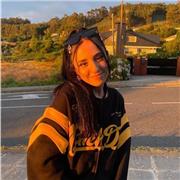 Soy estudiante de filología hispánica e imparto clases particulares a niños y niñas de primaria