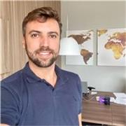 Líder nato desde niño, siempre he sido muy curioso y observador... vamos reverberar esta energía y llevarla hasta ti.