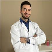 Salve, sono laureato in scienze motorie e un biologo nutrizionista. Impartisco lezioni online a chi vuole imparare a fare il personal trainer o a chi vuole imparare nozioni e concetti sul mondo del fitness e della Nutrizione