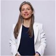 Licenciada en lengua inglesa con certificado de CPE (proficiency), con vasta experiencia en enseñanza para capacitar a audiencias.