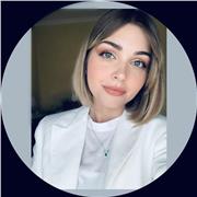 Laureata in Scienze Pedagogiche e specializzata sul sostegno accompagna gli alunni BES e non nei processi di apprendimento