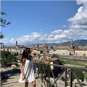 Profesora de italiano, lengua castellana, inglés, lenguaje musical imparte clases particulares de refuerzo