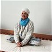 Profesora de yoga con títulos profecional de hatha con Sivananda y kundalini con la formación oficial de KRY, yoga para niños y yoga para embarazo. Con gran esperiencia de más de 15 años. Yoga es el camino de mi vida