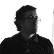 Clases en linea de historia y/o historia del arte, además puedo dar clases de fotografía